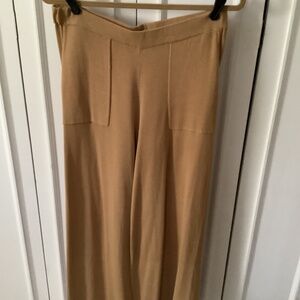 LIKE NEW Cropped Wide leg Marla Wynn knit pants.